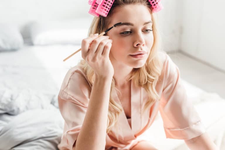 5 Best Eyebrow Fillers For Blondes