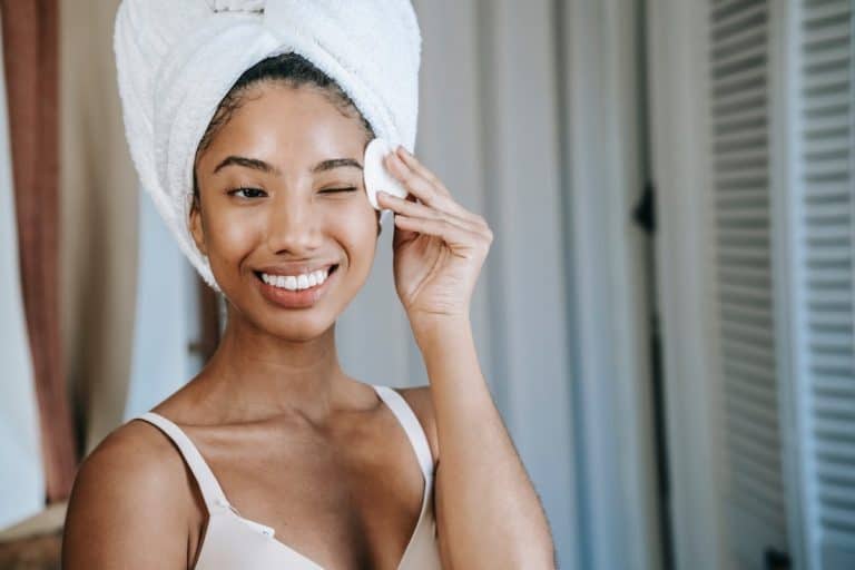How To Apply Toner Without Cotton Ball