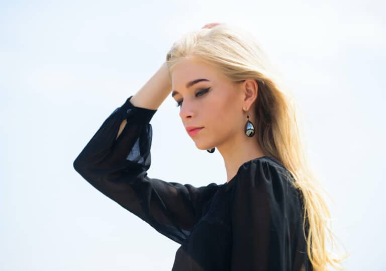 Can You Use Olive Oil Before Bleaching Hair?