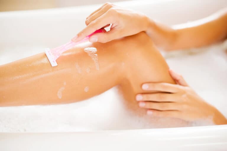 5 Best Razors With Soap Attached In 2025