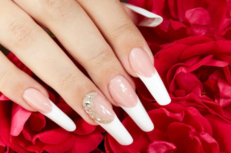 How Long Should A Woman’s Fingernails Be?