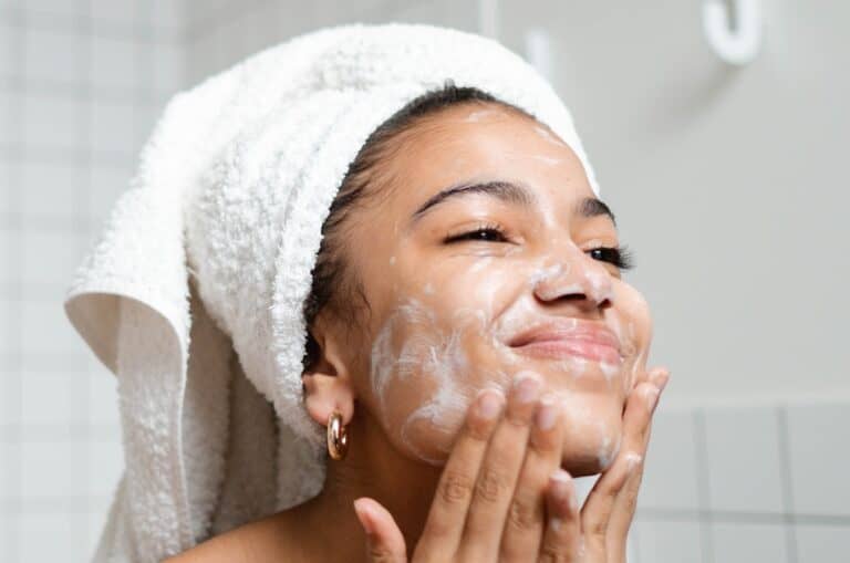 5 Best Retinol Face Washes