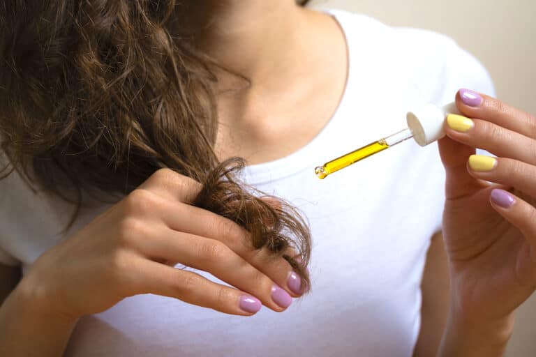 Essential Oils For Frizzy Hair