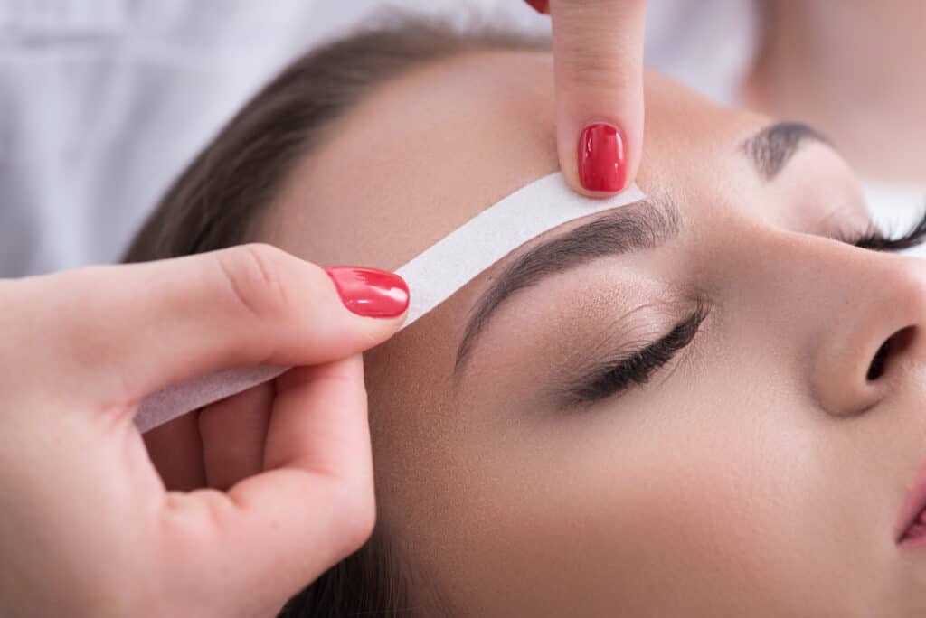 Eyebrows Swelling After Waxing - Beautygab