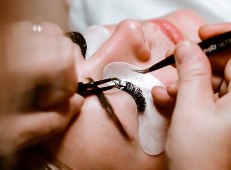 How To Remove Eyelash Extensions At Home