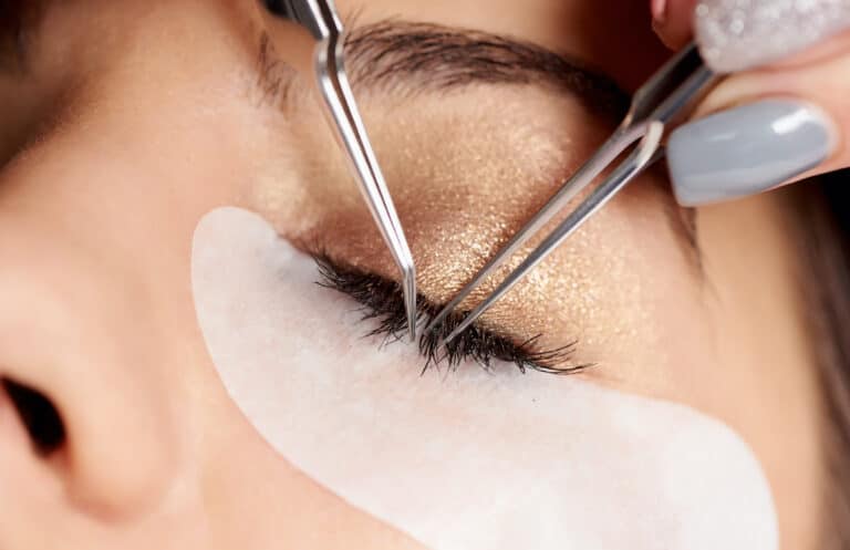 What Are Partial Lash Extensions (And Why To Get Them)