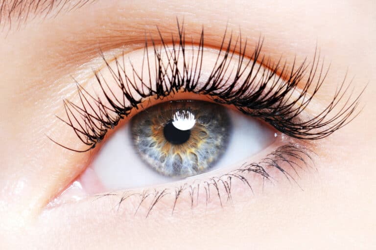 How To Train Your Eyelashes To Curl Naturally