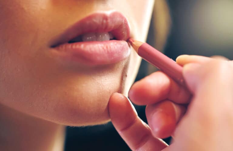 Eyeliner As Lip Liner – Does It Work?