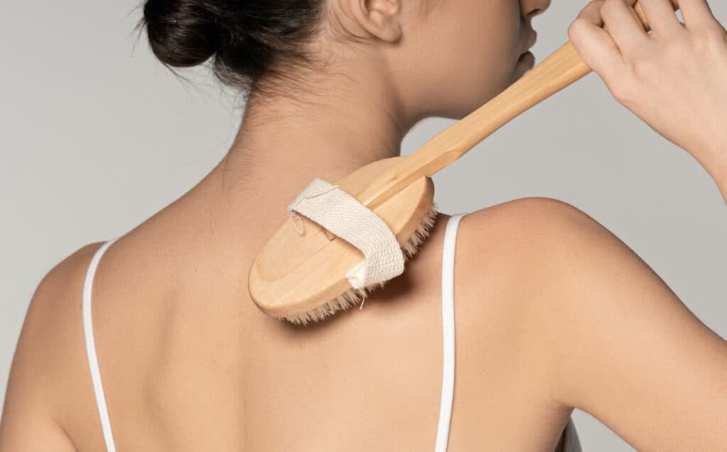 How To Clean A Dry Brush - Beautygab