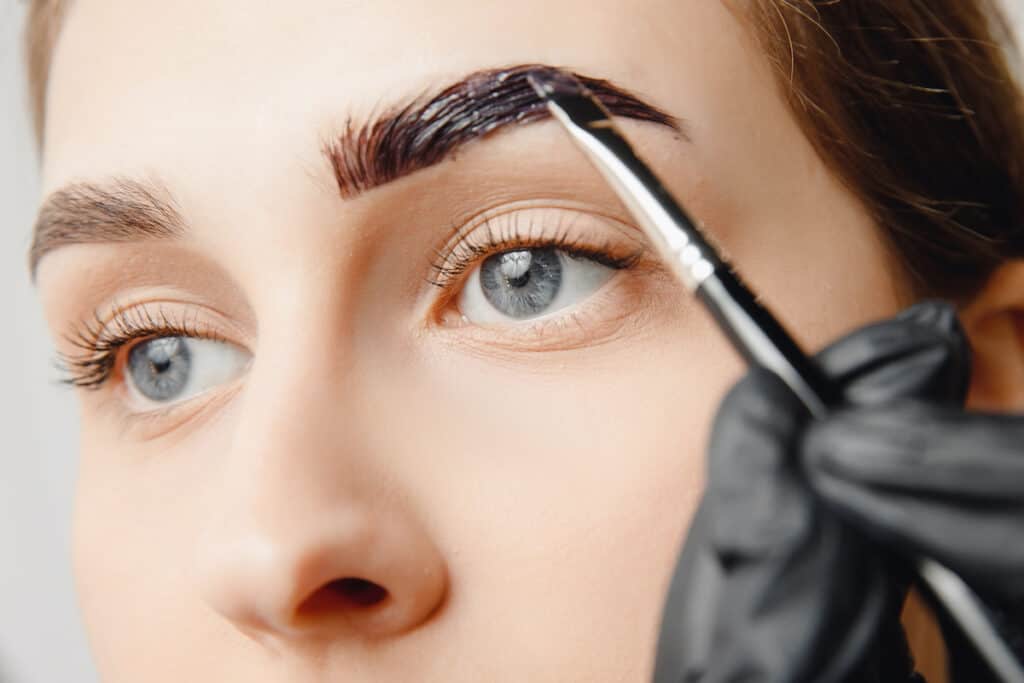 How To Remove Henna From Eyebrows - Beautygab