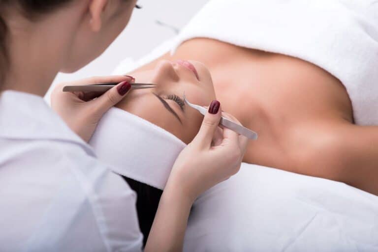 5 Best Chairs For Lash Artists