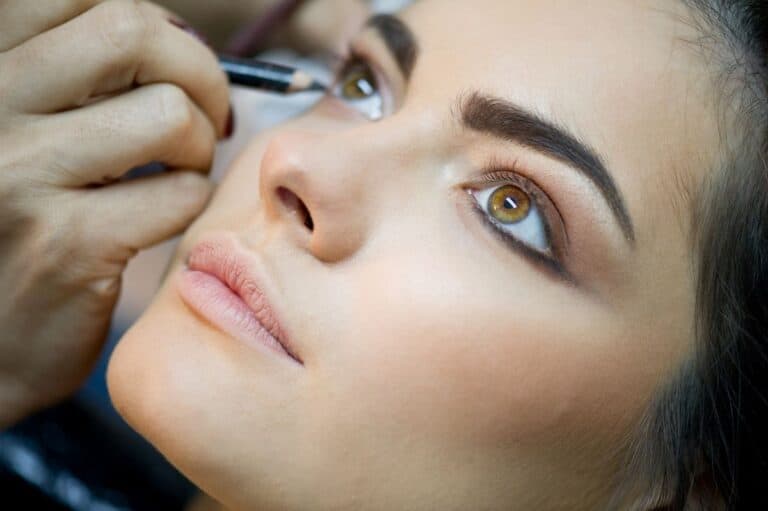 How To Wear Eyeliner Without Mascara