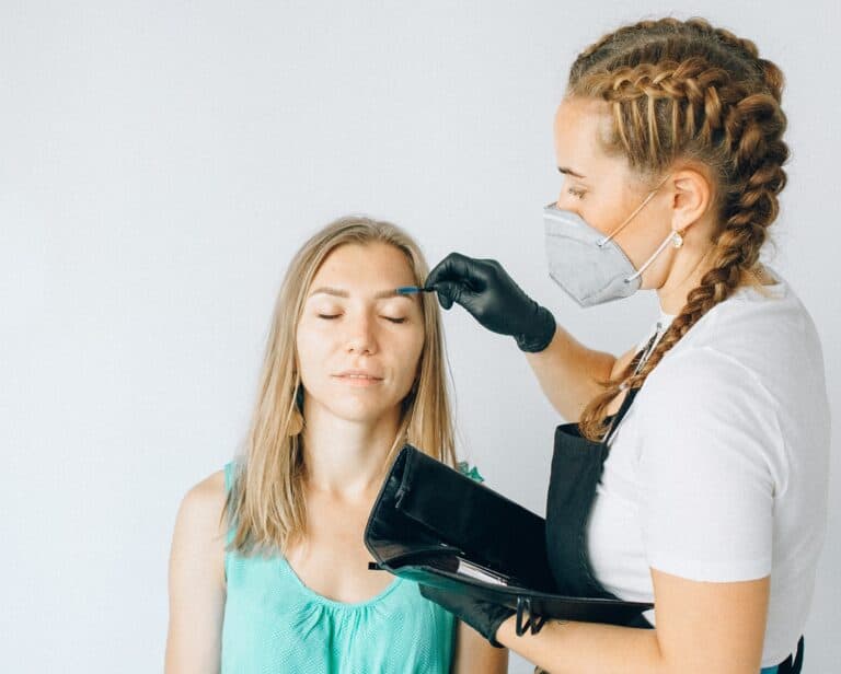 Eyebrow Tinting