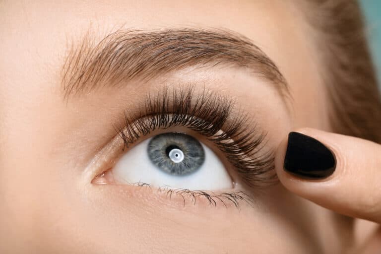 Why Won’t My Eyelashes Curl Anymore?