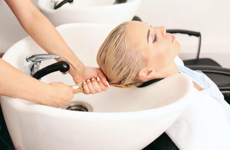 Do You Shampoo After Bleach?