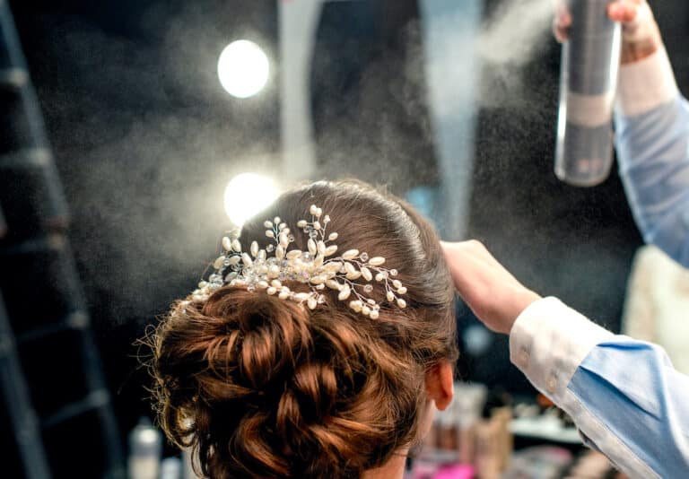 5 Best Waterproof Hair Sprays