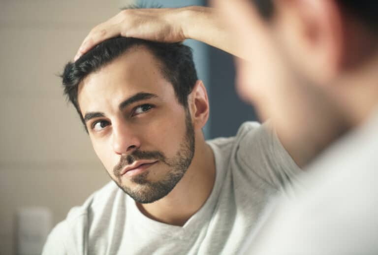 The Best Hairline Powders For Every Hair Color