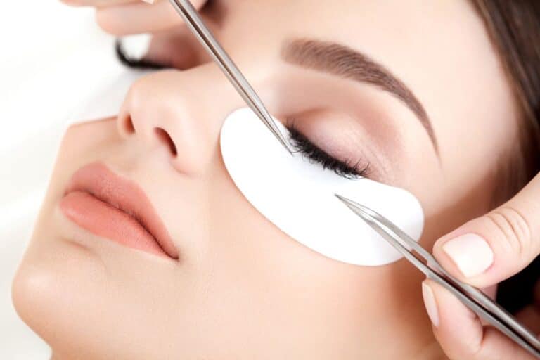 What Happens If You Cut Your Eyelashes?