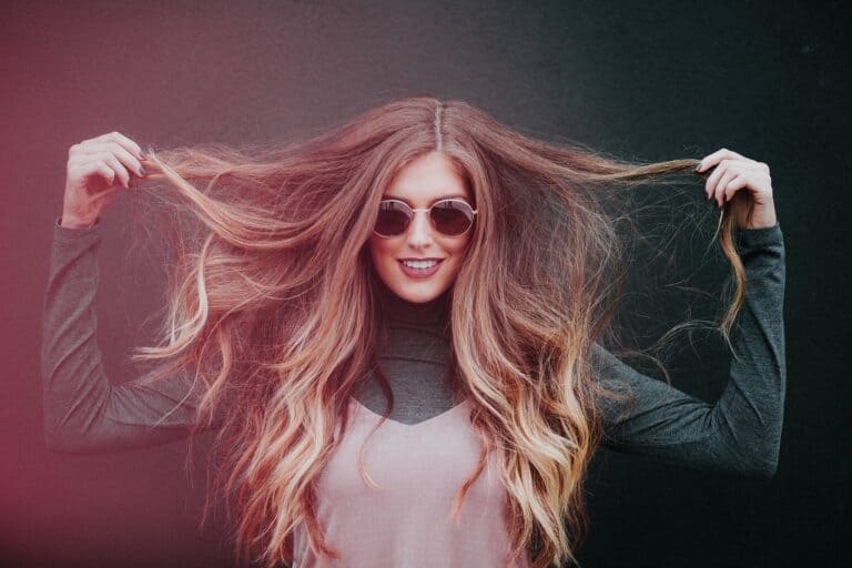 Best Hair Colors To Minimize Redness In Face