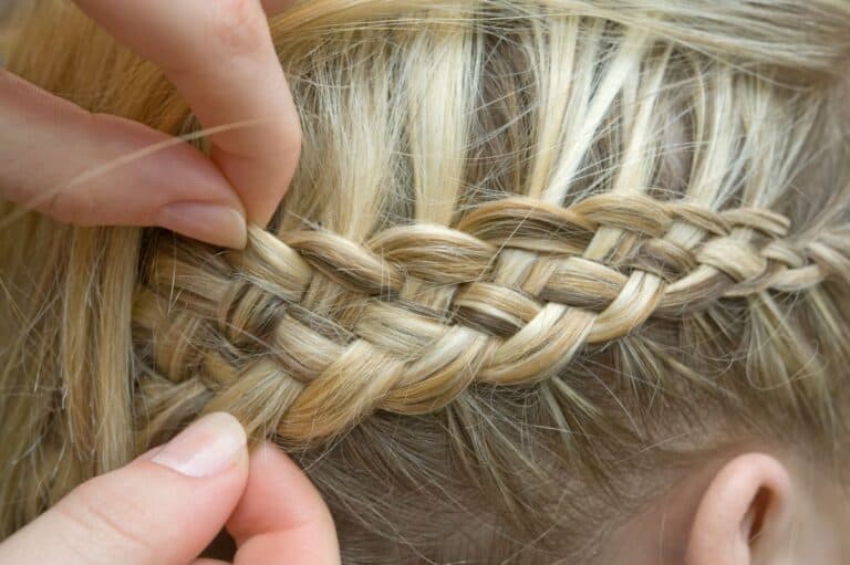 How To Fix Hair Sticking Out Of Braids