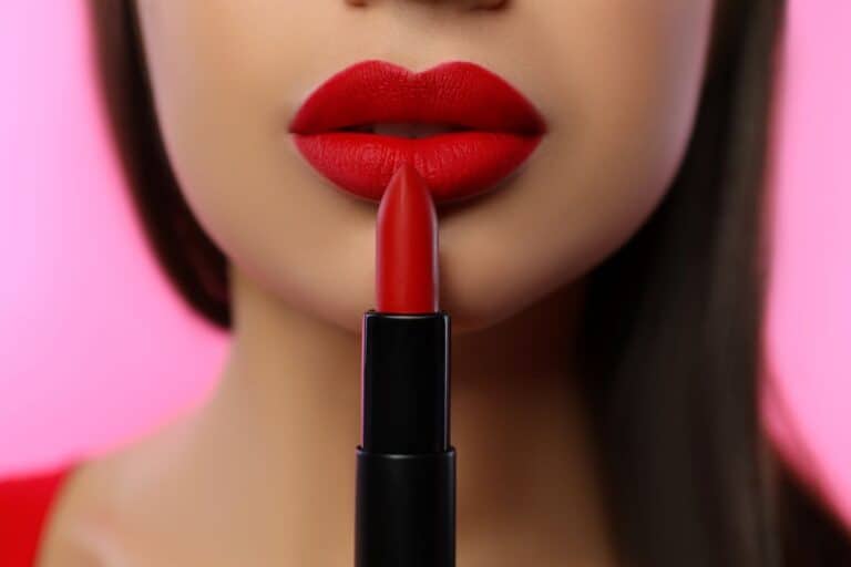 MAC Ruby Woo Vs Russian Red